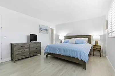 139 Sunrise Avenue #102, Palm Beach, FL 33480 - Photo 9