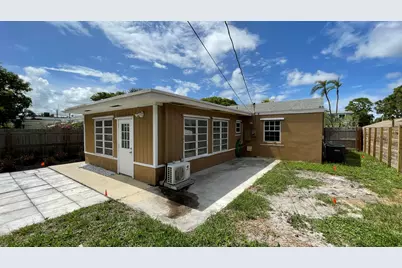 116 E Central Boulevard, Lantana, FL 33462 - Photo 3