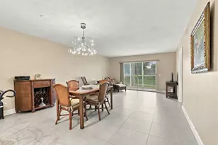 12750 SW 4th Ct, Pembroke Pines, FL 33027 - Photo 7