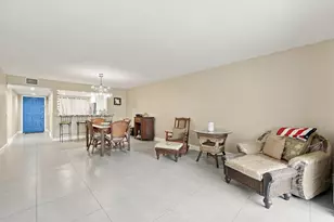 12750 SW 4th Ct, Pembroke Pines, FL 33027 - Photo 9