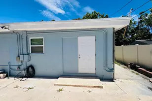 1210 S D St, Lake Worth, FL 33460 - Photo 11
