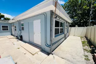 1210 S D St, Lake Worth, FL 33460 - Photo 1