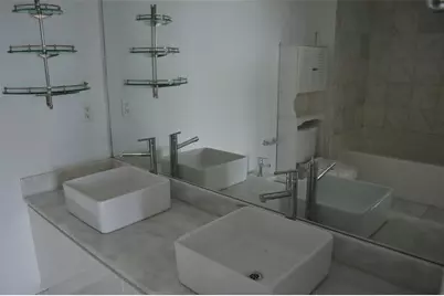 601 NE 36th Street #2906, Miami, FL 33137 - Photo 3