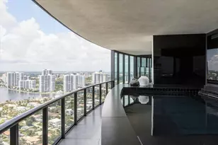 18555 Collins Ave, Sunny Isles Beach, FL 33160 - Photo 33