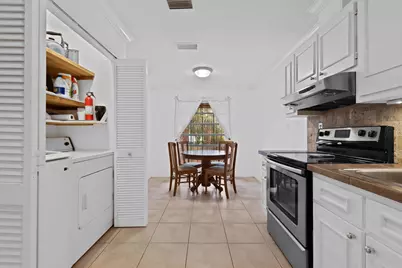 143 SE 7th Street, Deerfield Beach, FL 33441 - Photo 9