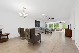 143 SE 7th St, Deerfield Beach, FL 33441 - Photo 3