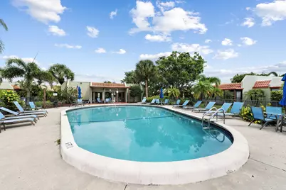 143 SE 7th Street, Deerfield Beach, FL 33441 - Photo 17