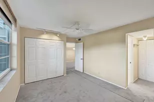9460 Poinciana Pl, Davie, FL 33324 - Photo 21