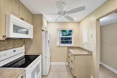 9460 Poinciana Place #203, Davie, FL 33324 - Photo 11
