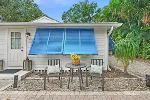 616 SW Cleveland Ave, Stuart, FL 34994 - Photo 3