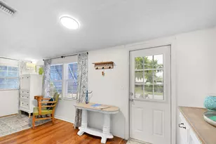 616 SW Cleveland Ave, Stuart, FL 34994 - Photo 5