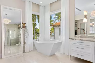 2520 Del Lago Dr, Fort Lauderdale, FL 33316 - Photo 51