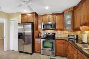 17 SE Turtle Creek Dr, Jupiter, FL 33469 - Photo 11