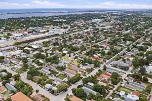 227 S E St, Lake Worth Beach, FL 33460 - Photo 23
