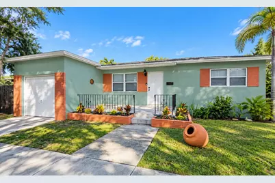 805 S 26th Avenue, Hollywood, FL 33020 - Photo 1