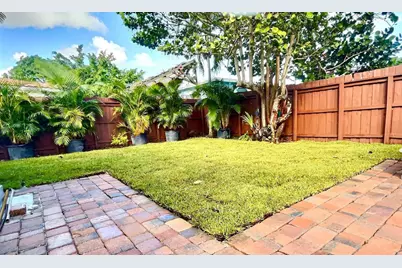 805 S 26th Avenue, Hollywood, FL 33020 - Photo 11