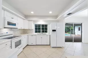 1344 NW 100th Ave, Coral Springs, FL 33071 - Photo 5