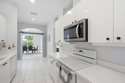 707 SW San Salvador Cove, Port Saint Lucie, FL 34986 - Photo 13