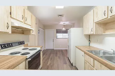 604 Roselyn Avenue #A, Fort Pierce, FL 34982 - Photo 11
