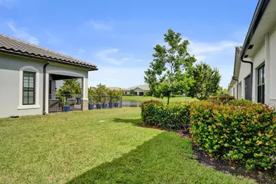 8336 W Blue Spring Drive, Parkland, FL 33067 - Photo 21