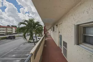 811 S Hollybrook Dr, Pembroke Pines, FL 33025 - Photo 21