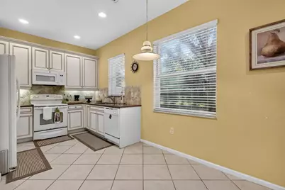 7890 Jewelwood Drive, Boynton Beach, FL 33437 - Photo 13