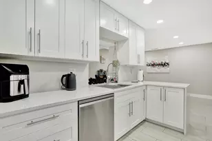 1035 NW 5th Ave, Boca Raton, FL 33432 - Photo 9