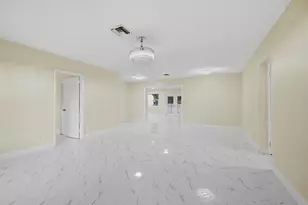 1421 Crest Dr, Lake Worth, FL 33461 - Photo 7