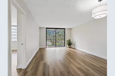900 Colony Point Circle #205, Pembroke Pines, FL 33026 - Photo 11