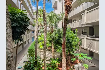 900 Colony Point Circle #205, Pembroke Pines, FL 33026 - Photo 3