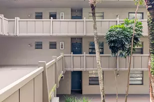 900 Colony Point Cir, Pembroke Pines, FL 33026 - Photo 19