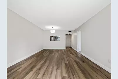 900 Colony Point Circle #205, Pembroke Pines, FL 33026 - Photo 13
