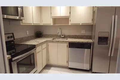 3970 Oaks Clubhouse Drive #310, Pompano Beach, FL 33069 - Photo 9