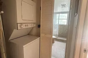 3970 Oaks Clubhouse Dr, Pompano Beach, FL 33069 - Photo 17