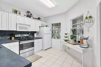 6595 Via Regina, Boca Raton, FL 33433 - Photo 11
