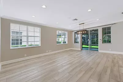 379 Columbus Street, Palm Beach Gardens, FL 33410 - Photo 9