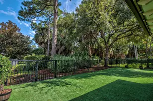 379 Columbus St, Palm Beach Gardens, FL 33410 - Photo 37