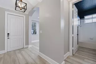 379 Columbus St, Palm Beach Gardens, FL 33410 - Photo 3