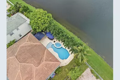 1261 Beacon Circle, Wellington, FL 33414 - Photo 37