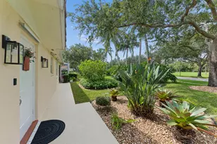 7910 Pine Island Way, West Palm Beach, FL 33411 - Photo 5