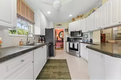 7910 Pine Island Way, West Palm Beach, FL 33411 - Photo 11