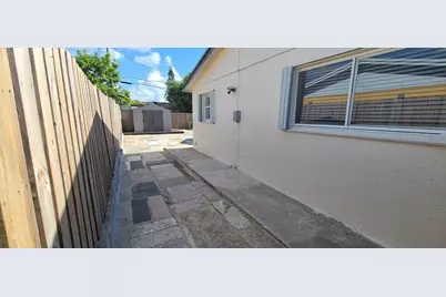 361 NW 42nd Street, Deerfield Beach, FL 33064 - Photo 15