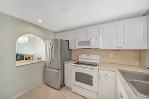 2700 Sunrise Lakes Dr W, Sunrise, FL 33322 - Photo 13