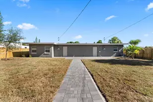 829 Bayberry Dr, West Palm Beach, FL 33403 - Photo 11