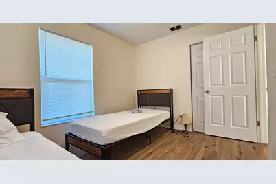323 Seminole Court, Pahokee, FL 33476 - Photo 11