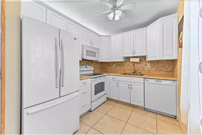 426 Burgundy I, Delray Beach, FL 33484 - Photo 5