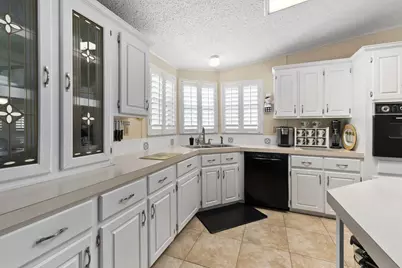 3342 Columbrina Circle, Port Saint Lucie, FL 34952 - Photo 11