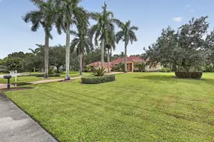 15390 Earhart Pl, Wellington, FL 33414 - Photo 3