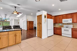 5420 Pine Cir, Coral Springs, FL 33067 - Photo 31
