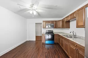 3847 Roan Ct E, West Palm Beach, FL 33403 - Photo 9